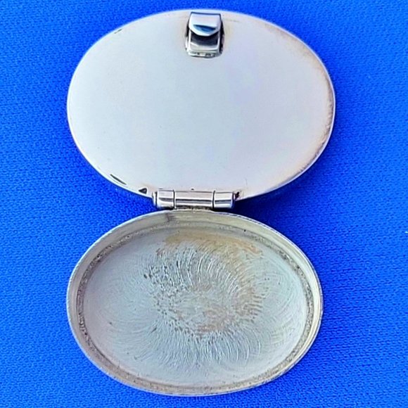 Sterling 925 Silver Box with 3 Real Miniature Rosebuds - Picture 3 of 7